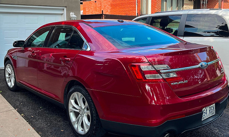 Ford Taurus Sel 2013...