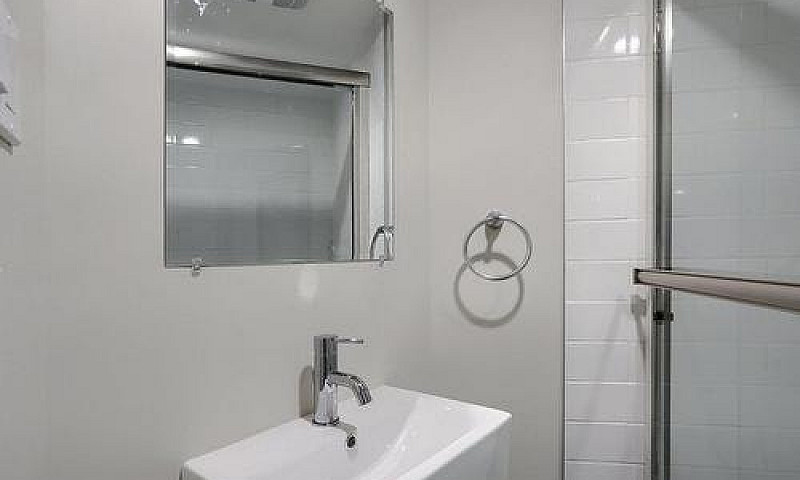 Renovated Studio In ...