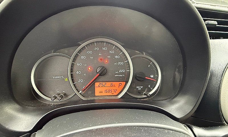 2013 Toyota Yaris Ha...