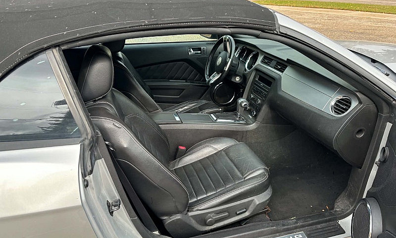 2010 Ford Mustang Co...