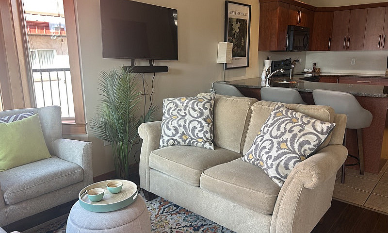 1 Bed, 1 Bath Condo....