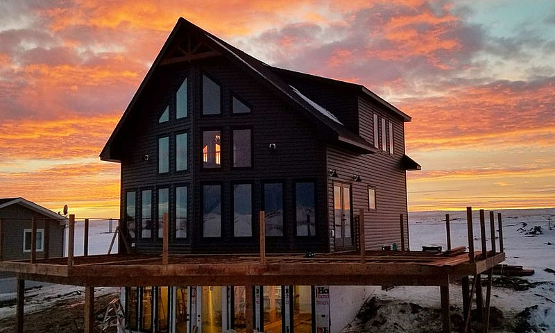 Waterfront Lake Hous...