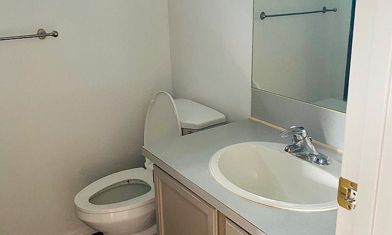 3 Plus 1 Bdrm For Sa...