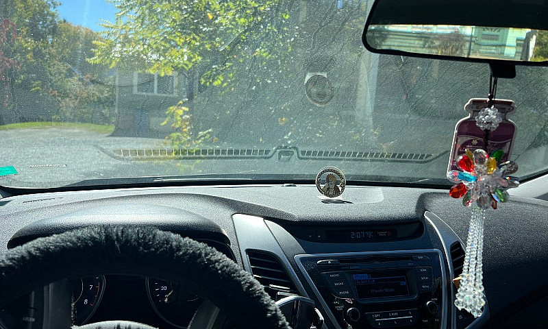 Hyundai Elantra ...