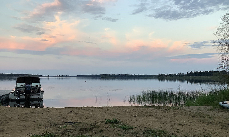 Lakefront Cabin For ...