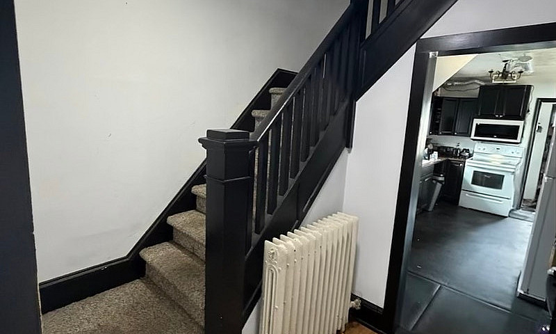 Furnished Spacious R...
