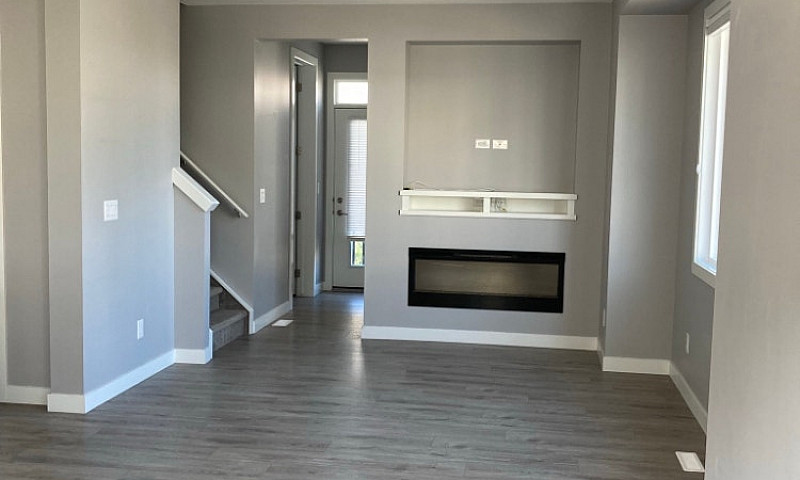 For Sale 3 Bdrm Town...