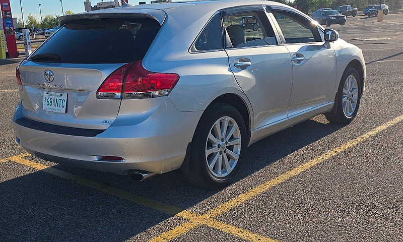 2011 Toyota Venza Li...