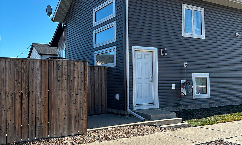 2 Bedroom Basement S...