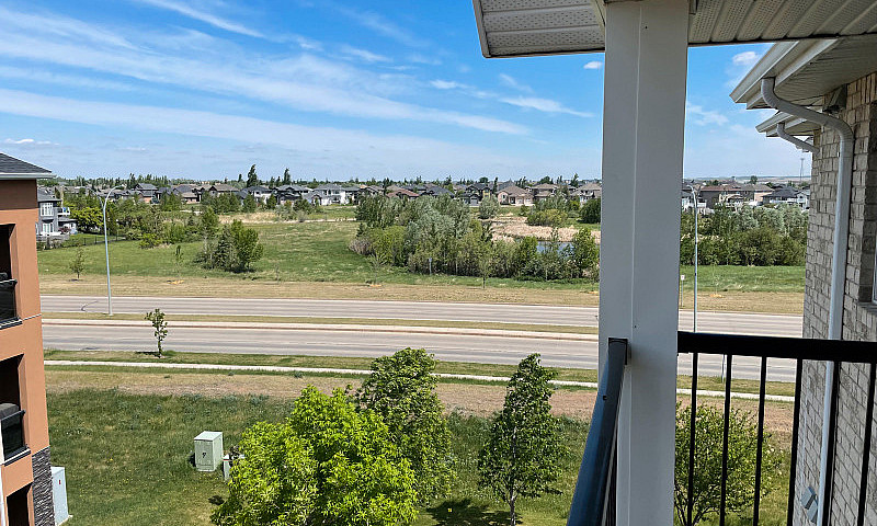 Lakewood Condo...