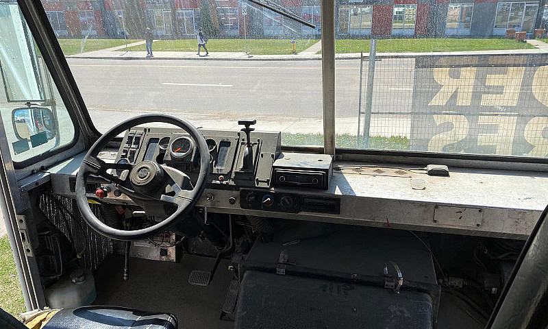 (38Km) 2003 Step Van...