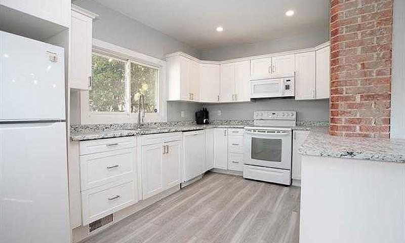 3 Bed 1 Bath House F...