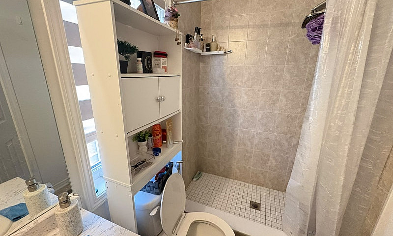 3 Bedroom Corner Tow...