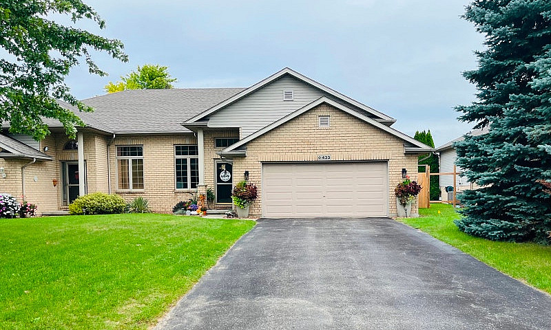 Open House! Like New...
