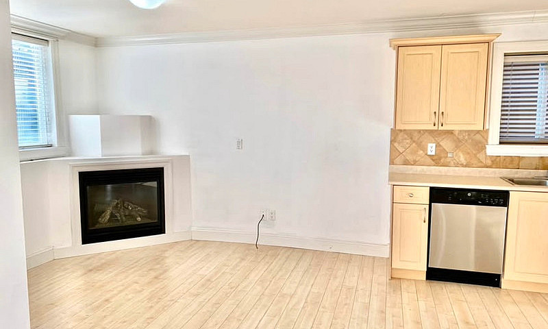 2 Bedroom Suite In W...