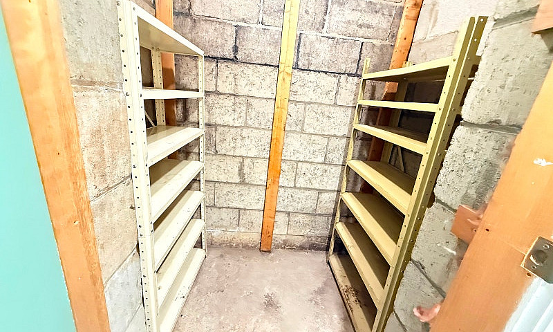 2 Bedroom Basement U...