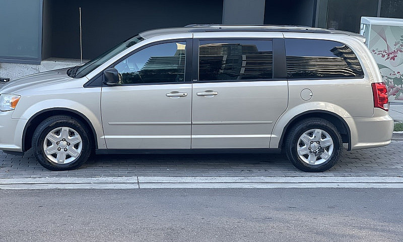 Dodge Caravan 2013 ...