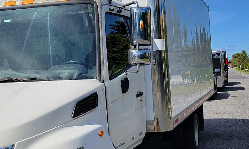Camion Toyota Hino 2...