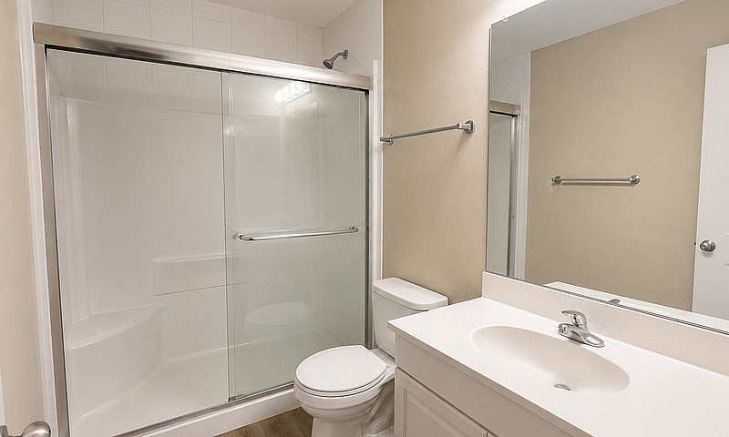 Close To U Of L, 2Br...