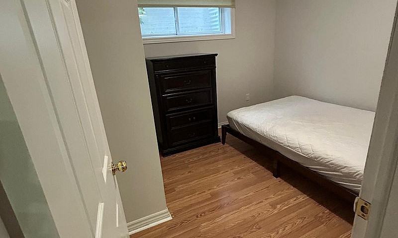 Furnished 2Bd Baseme...