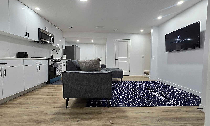 2Bedroom Basement Fo...