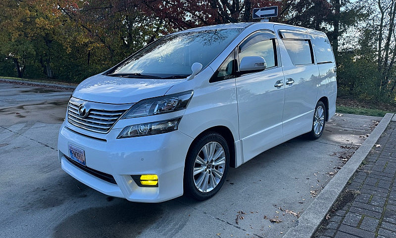 2008 Toyota Vellfire...