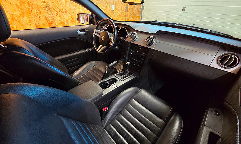 2008 Mustang Gt *5Sp...