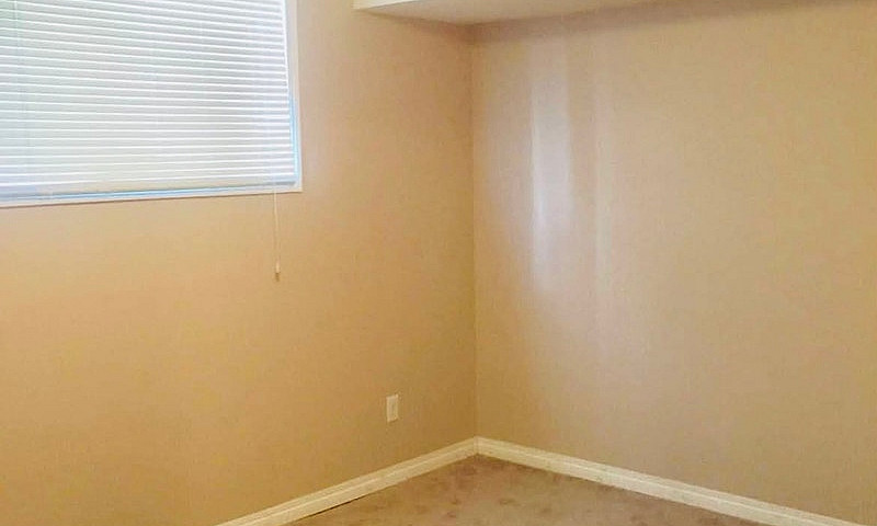 Legal 2-Room Basemen...