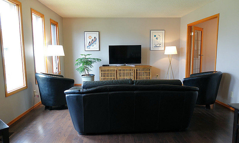 3 Beds 2 Bath Home F...