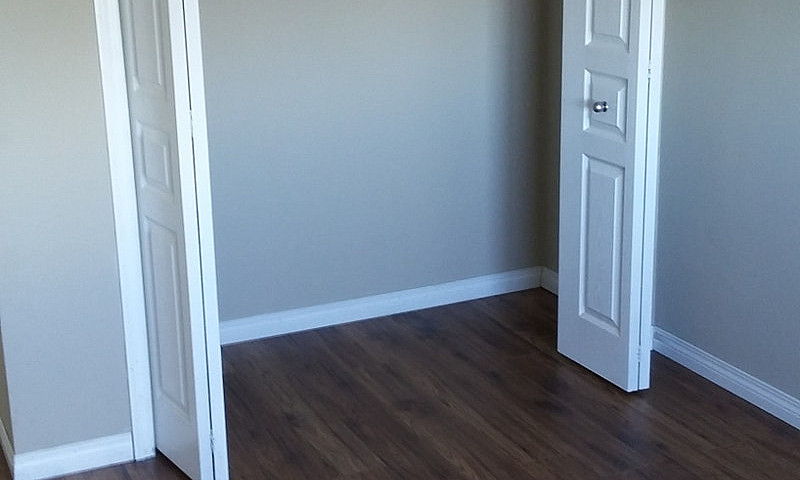3 Bedrooms Townhouse...