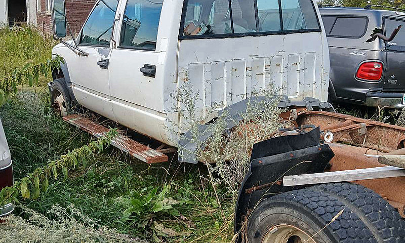 1998 Chevy 3500Hd ...