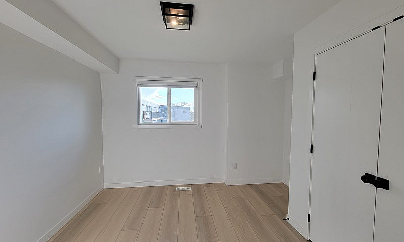 Luxury 2 Bedroom Tow...