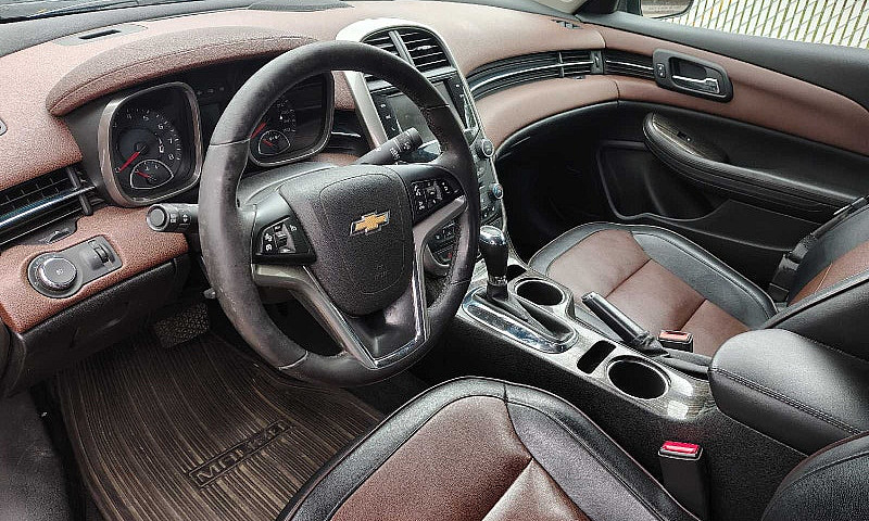 2014 Chevy Malibu Lt...