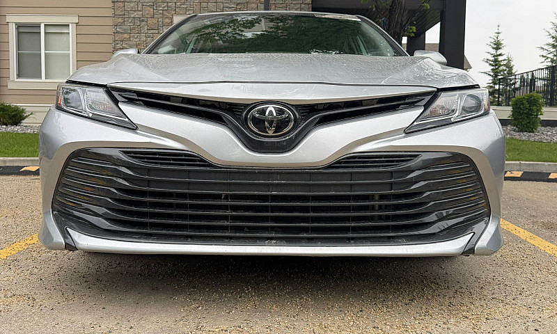 2019 Toyota Camry Le...