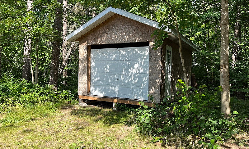 House For Sale, Chap...