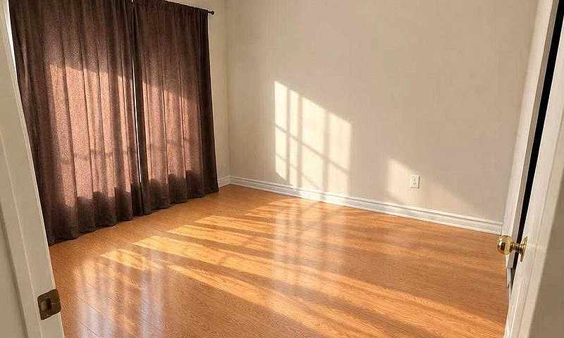 Room For Rent ...