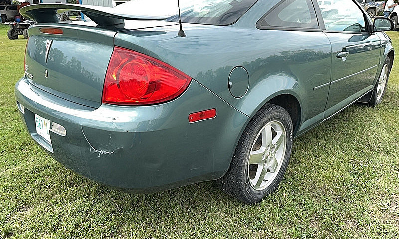2009 Pontiac G5- Lad...
