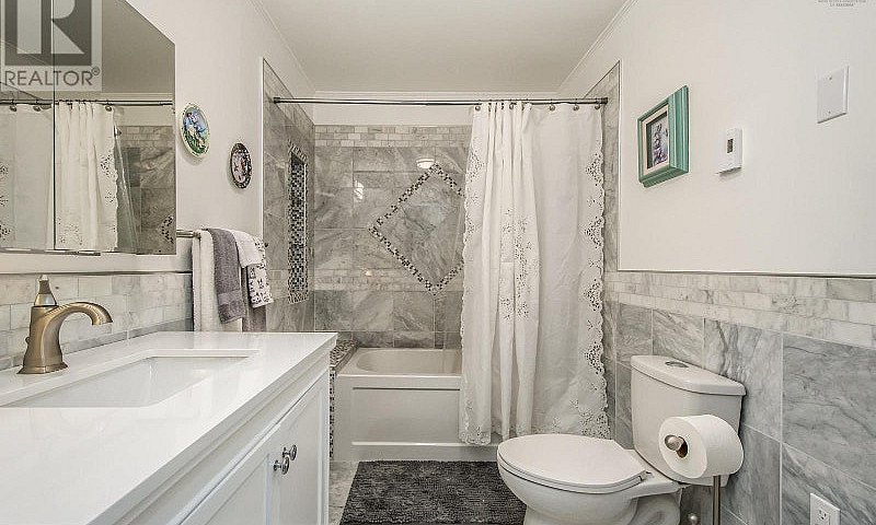 3 Bedroom, 2.5 Bathr...