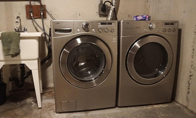 Townhouse With 3 Bed...