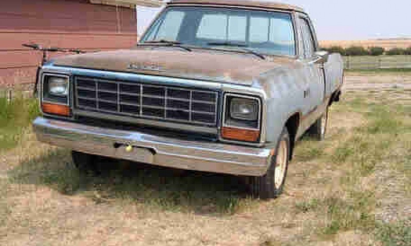 Rare 1985 Dodge D100...