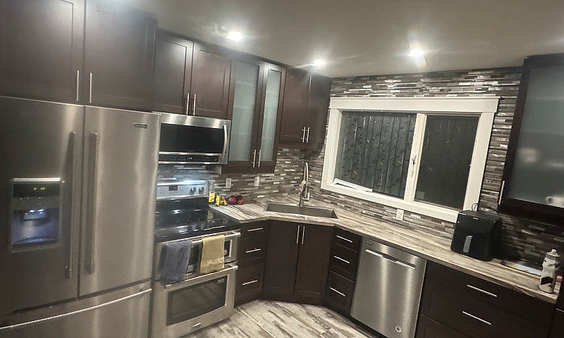 4Br 2 Bath, Basement...