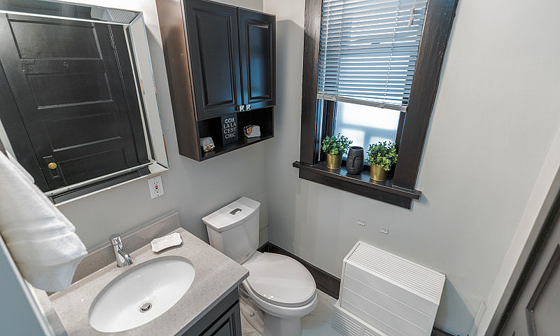 Apartment Condo For ...