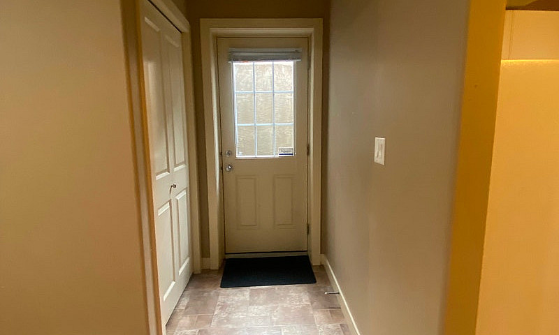 1 Bedroom Basement A...
