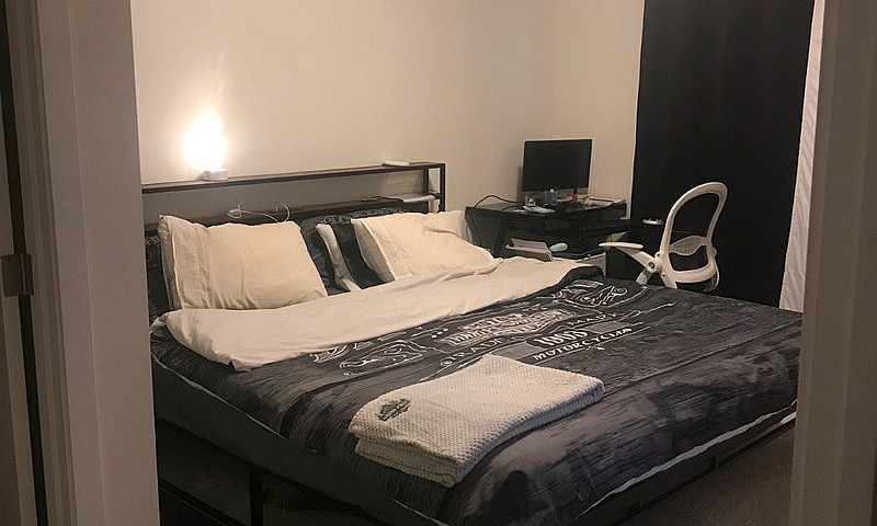 Modern 2-Bedroom Tow...