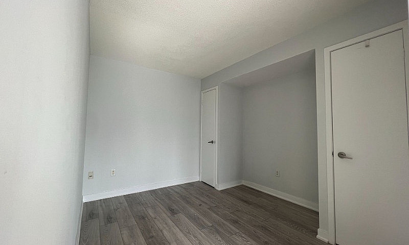 Condo Close To Roger...