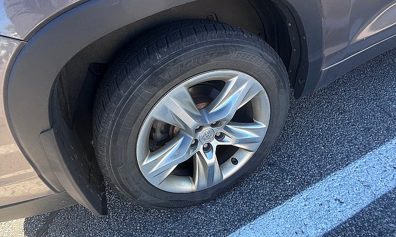 Toyota Highlander Li...