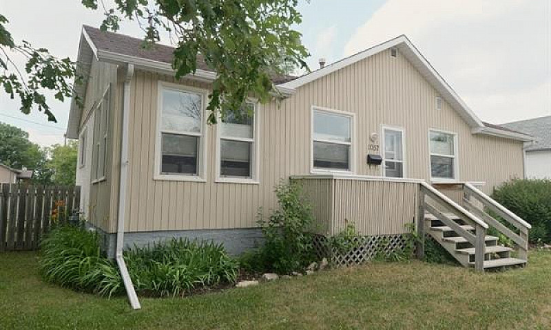 Spacious 3 Bedroom+D...