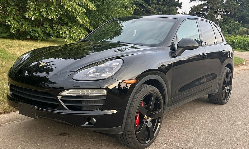 2012 Porsche Cayenne...