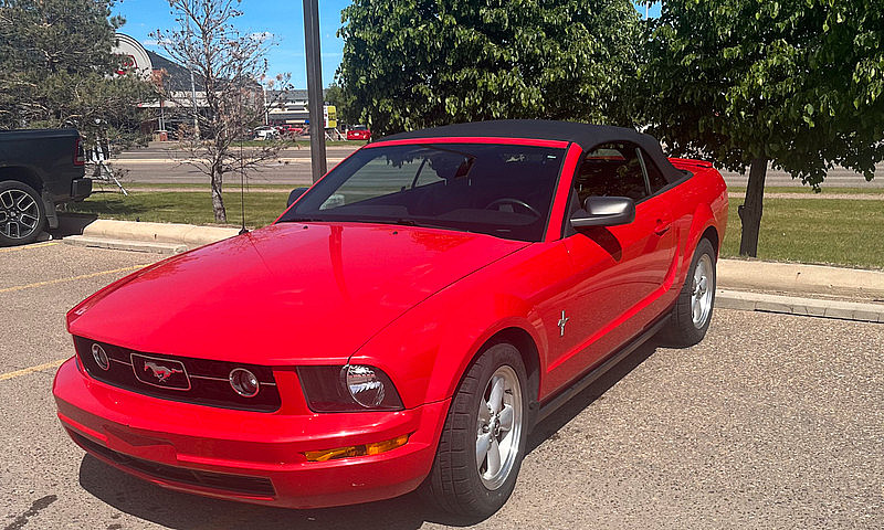2007 Ford Mustang V6...