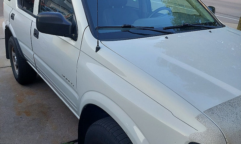 2004 Isuzu Rodeo...